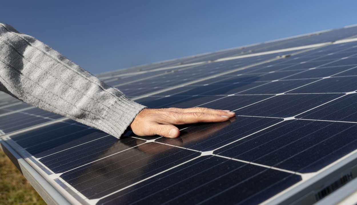 Trolley mounted solar pump scheme