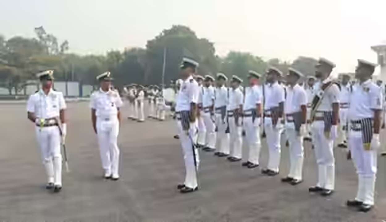 Indian navy 10+2 b. Tech entry 2026